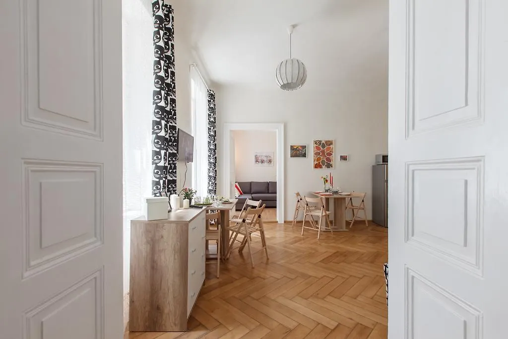 Modern Apartment Zitna Prag